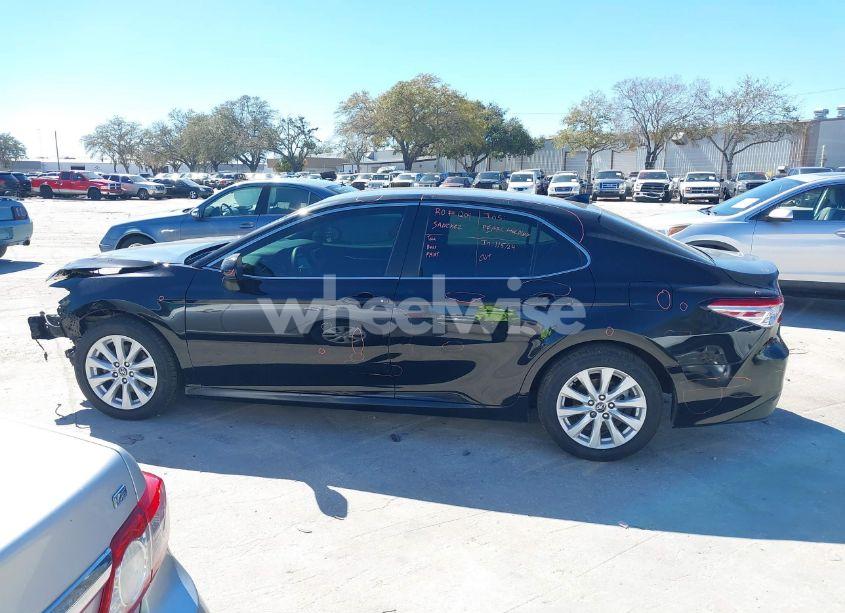 Photo 15 of 2020 Toyota Camry LE (VIN 4T1C11AK8LU896458)