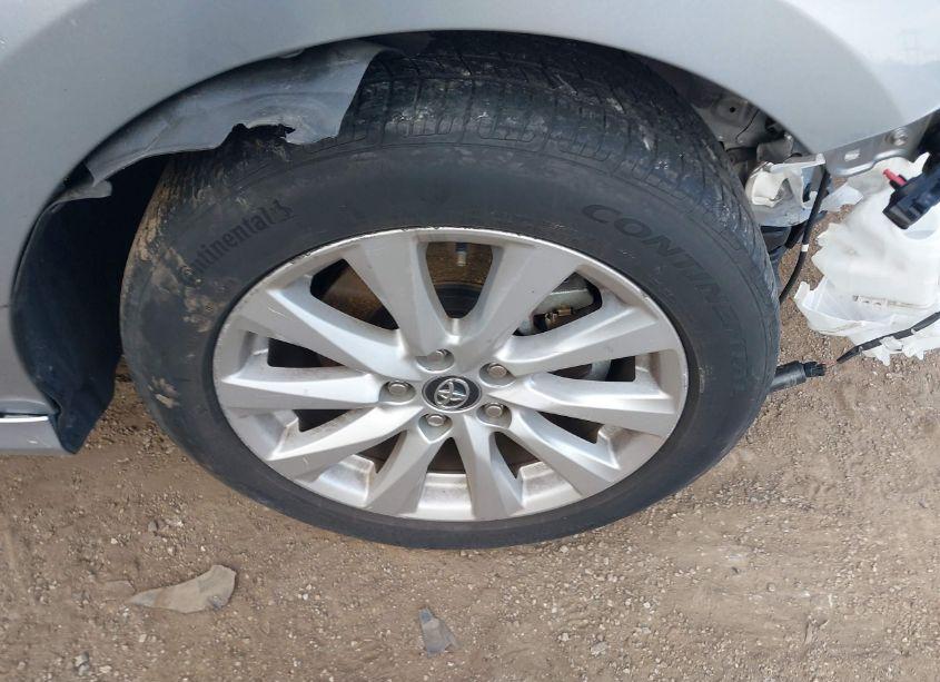 Photo 12 of 2020 Toyota Camry LE (VIN 4T1C11AK8LU933184)