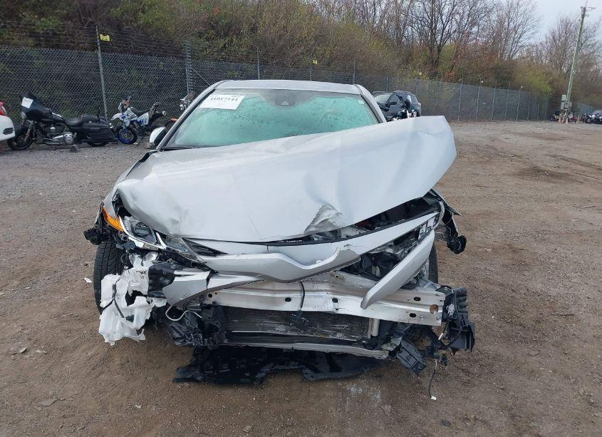 Photo 13 of 2020 Toyota Camry LE (VIN 4T1C11AK8LU933184)