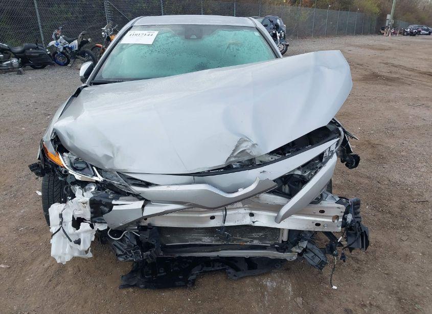 Photo 6 of 2020 Toyota Camry LE (VIN 4T1C11AK8LU933184)