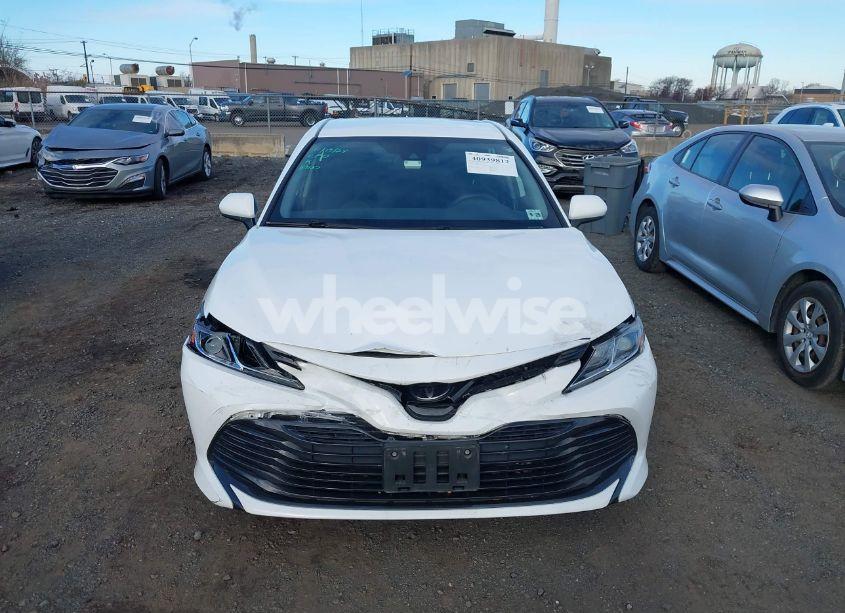 Photo 13 of 2020 Toyota Camry LE (VIN 4T1C11AK8LU959137)