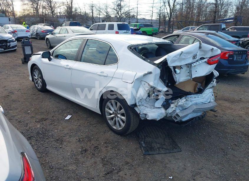 Photo 3 of 2020 Toyota Camry LE (VIN 4T1C11AK8LU959137)