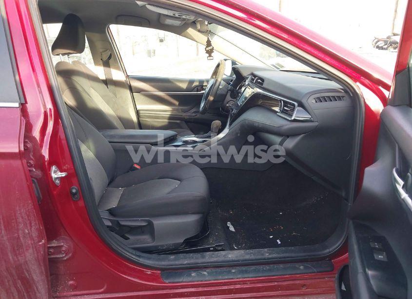 Photo 5 of 2020 Toyota Camry LE (VIN 4T1C11AK8LU980022)