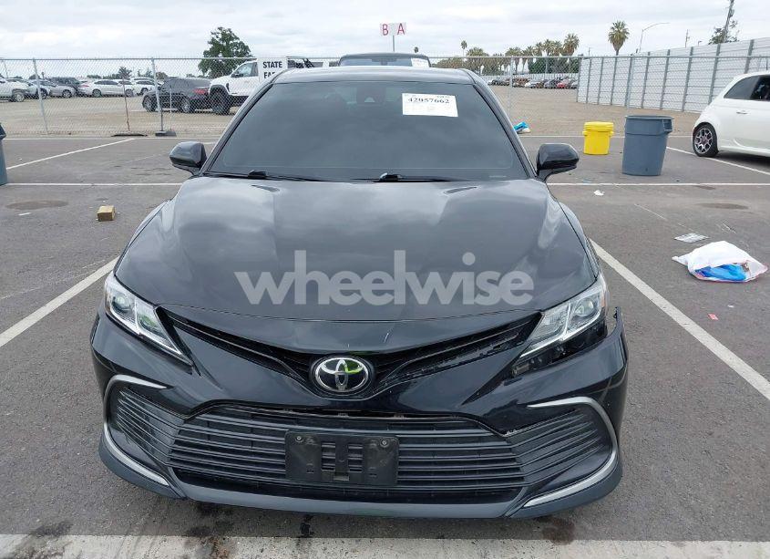 Photo 12 of 2021 Toyota Camry LE (VIN 4T1C11AK8MU421894)