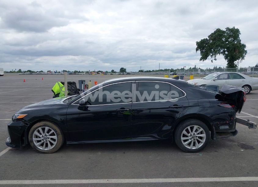 Photo 14 of 2021 Toyota Camry LE (VIN 4T1C11AK8MU421894)