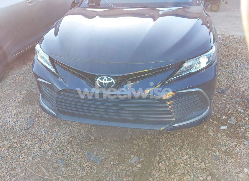 Photo 12 of 2021 Toyota Camry LE (VIN 4T1C11AK8MU461988)