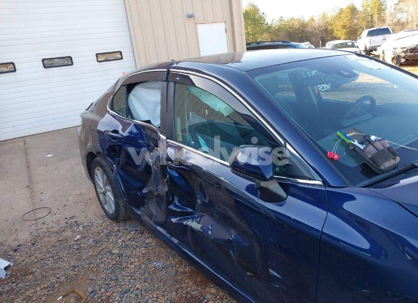 Photo 13 of 2021 Toyota Camry LE (VIN 4T1C11AK8MU461988)