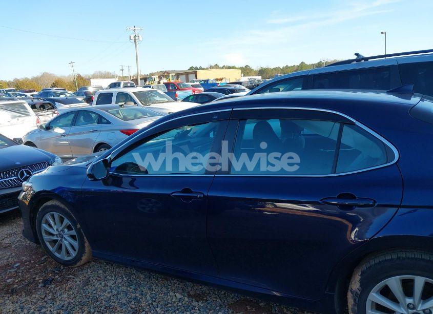 Photo 14 of 2021 Toyota Camry LE (VIN 4T1C11AK8MU461988)