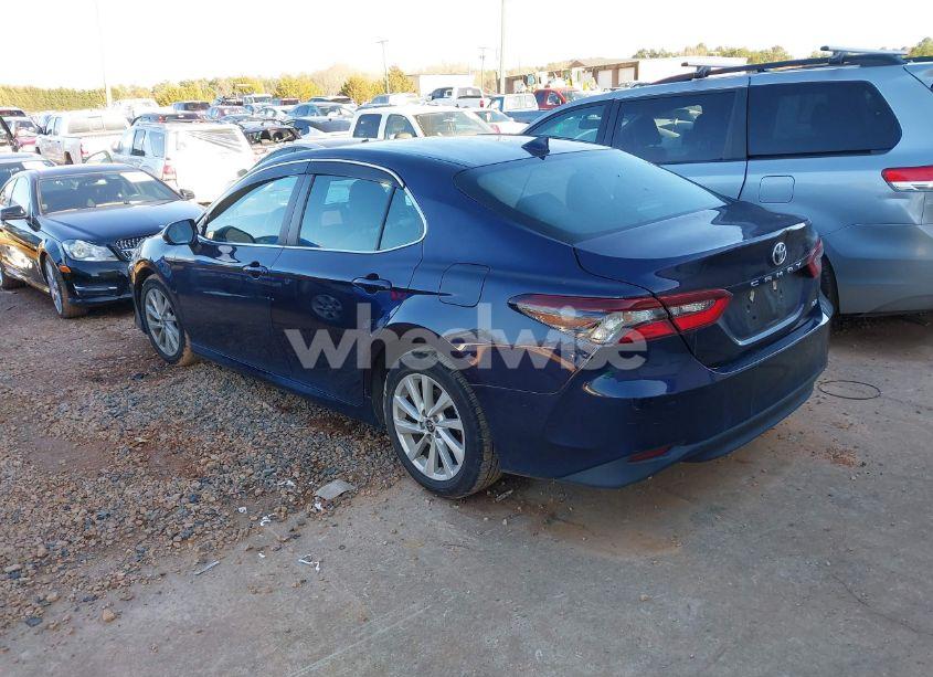 Photo 3 of 2021 Toyota Camry LE (VIN 4T1C11AK8MU461988)