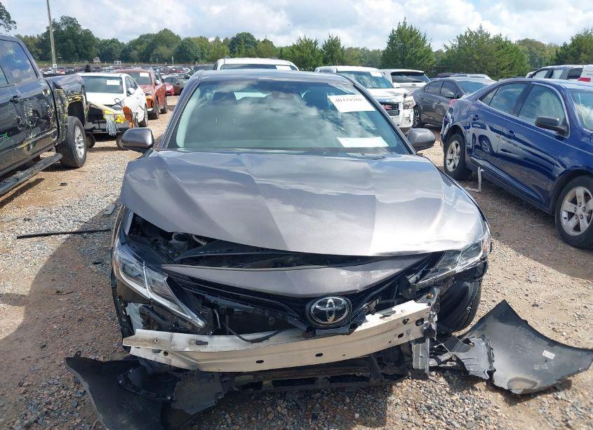 Photo 11 of 2021 Toyota Camry LE (VIN 4T1C11AK8MU494537)