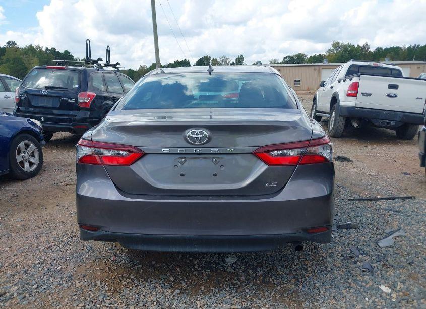 Photo 15 of 2021 Toyota Camry LE (VIN 4T1C11AK8MU494537)