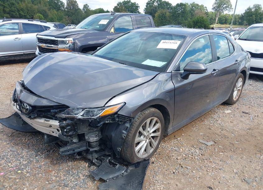 Photo 2 of 2021 Toyota Camry LE (VIN 4T1C11AK8MU494537)