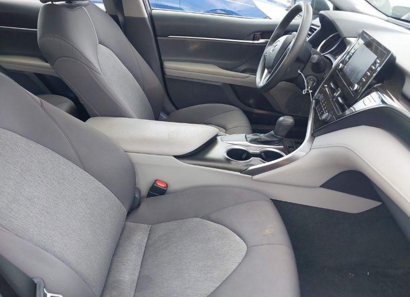 Photo 5 of 2021 Toyota Camry LE (VIN 4T1C11AK8MU494537)