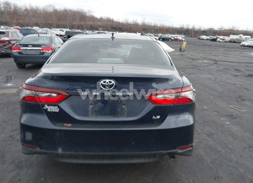 Photo 16 of 2021 Toyota Camry LE (VIN 4T1C11AK8MU512180)