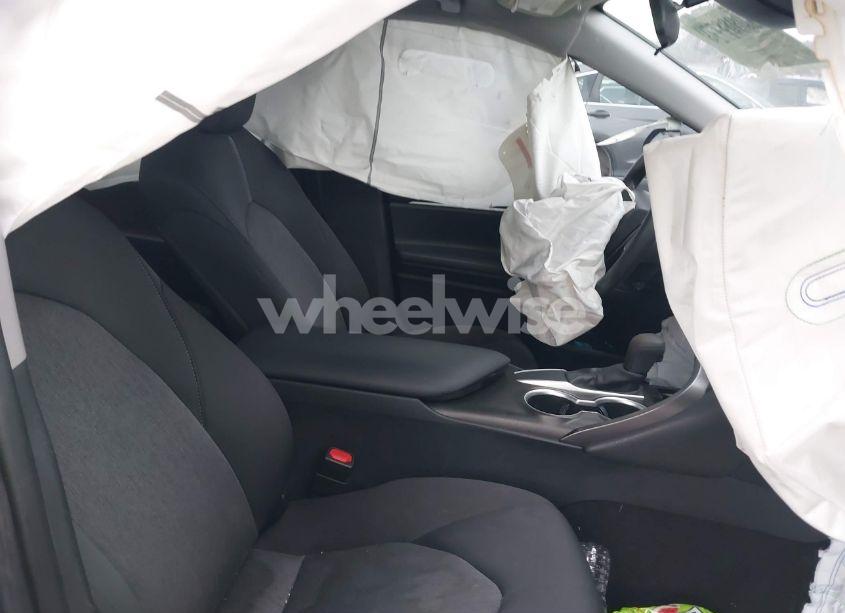 Photo 5 of 2021 Toyota Camry LE (VIN 4T1C11AK8MU512180)