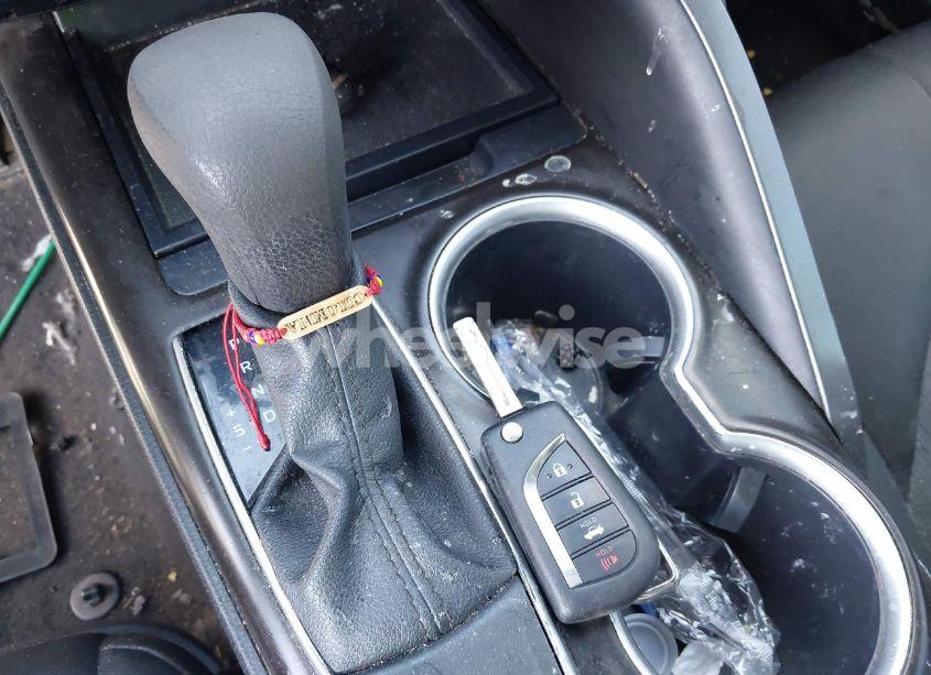 Photo 11 of 2021 Toyota Camry LE (VIN 4T1C11AK8MU513670)