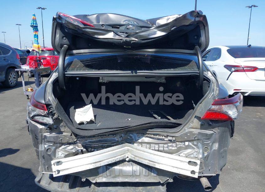 Photo 6 of 2021 Toyota Camry LE (VIN 4T1C11AK8MU513670)