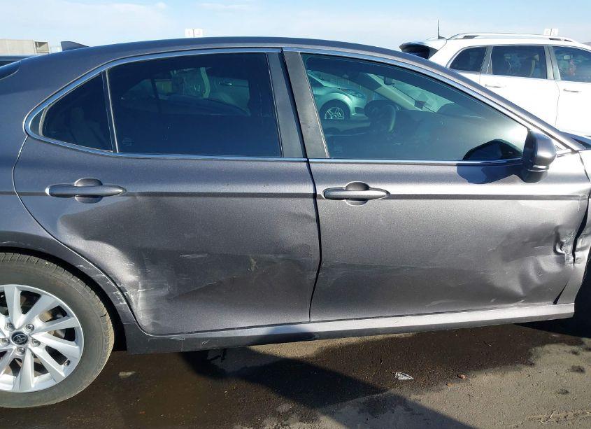 Photo 13 of 2021 Toyota Camry LE (VIN 4T1C11AK8MU567874)