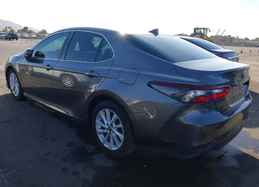 Photo 3 of 2021 Toyota Camry LE (VIN 4T1C11AK8MU567874)