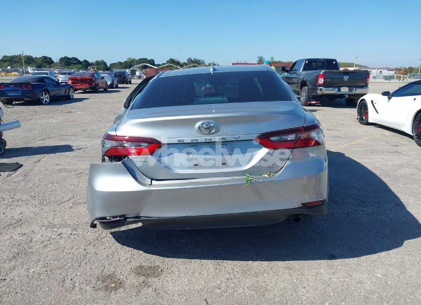 Photo 16 of 2021 Toyota Camry LE (VIN 4T1C11AK8MU595111)