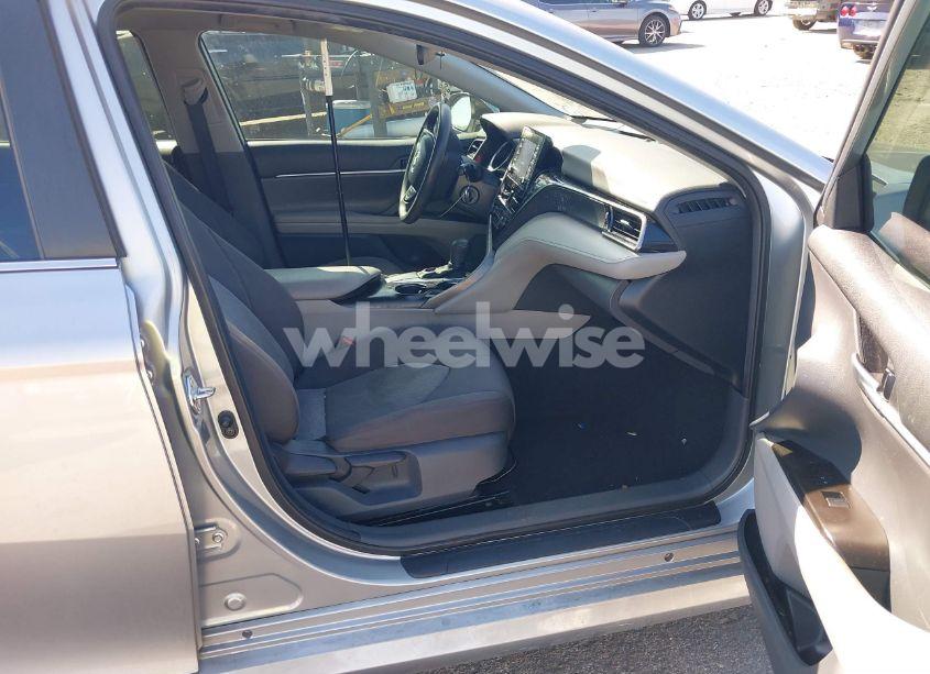 Photo 5 of 2021 Toyota Camry LE (VIN 4T1C11AK8MU595111)