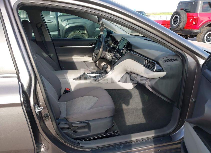 Photo 5 of 2022 Toyota Camry LE (VIN 4T1C11AK8NU055100)