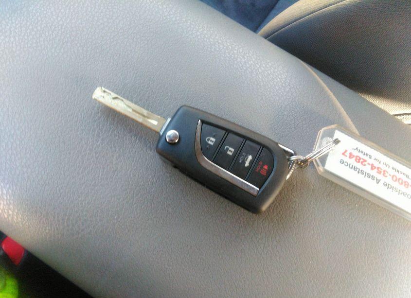 Photo 11 of 2022 Toyota Camry LE (VIN 4T1C11AK8NU499948)