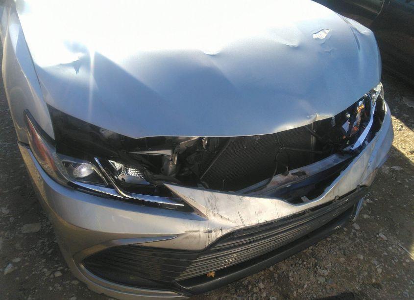 Photo 6 of 2022 Toyota Camry LE (VIN 4T1C11AK8NU499948)
