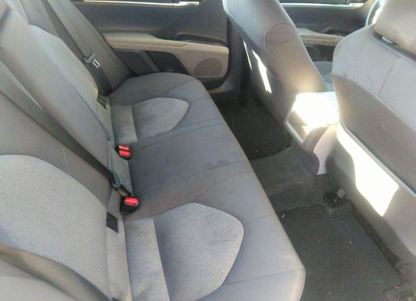 Photo 8 of 2022 Toyota Camry LE (VIN 4T1C11AK8NU499948)