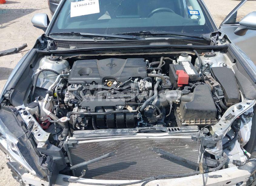 Photo 10 of 2022 Toyota Camry LE (VIN 4T1C11AK8NU630618)