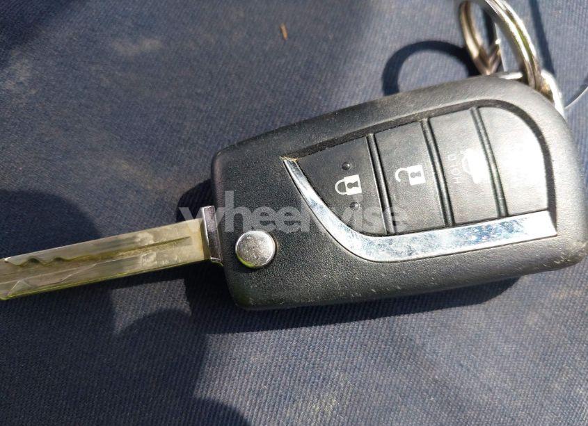 Photo 11 of 2022 Toyota Camry LE (VIN 4T1C11AK8NU630618)