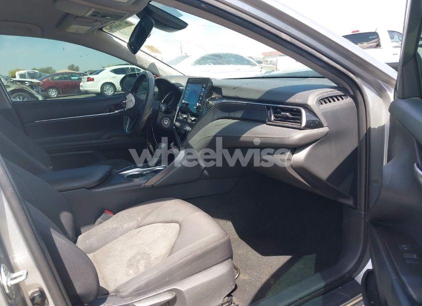 Photo 5 of 2022 Toyota Camry LE (VIN 4T1C11AK8NU649637)