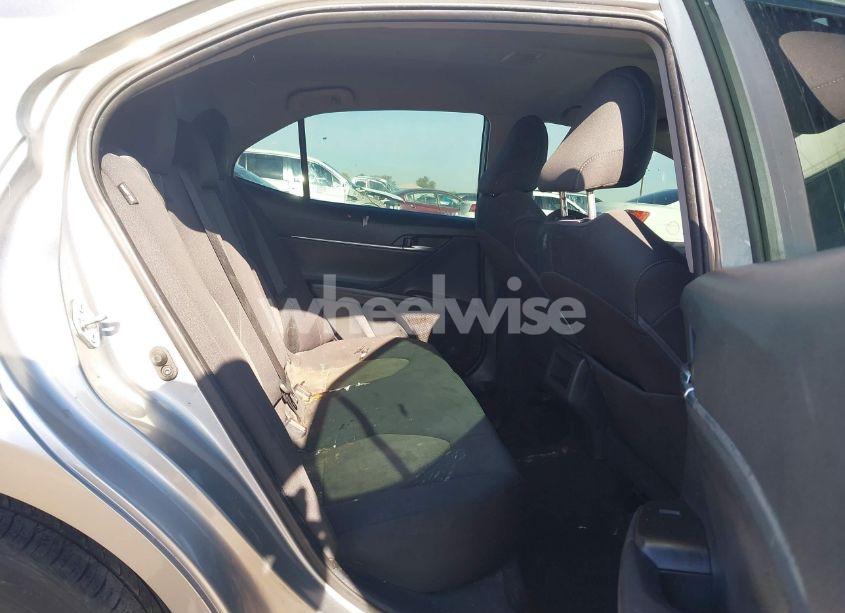 Photo 8 of 2022 Toyota Camry LE (VIN 4T1C11AK8NU649637)