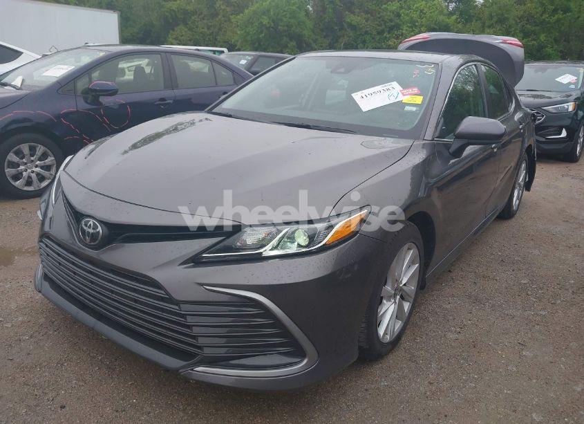 Photo 2 of 2023 Toyota Camry LE (VIN 4T1C11AK8PU121390)
