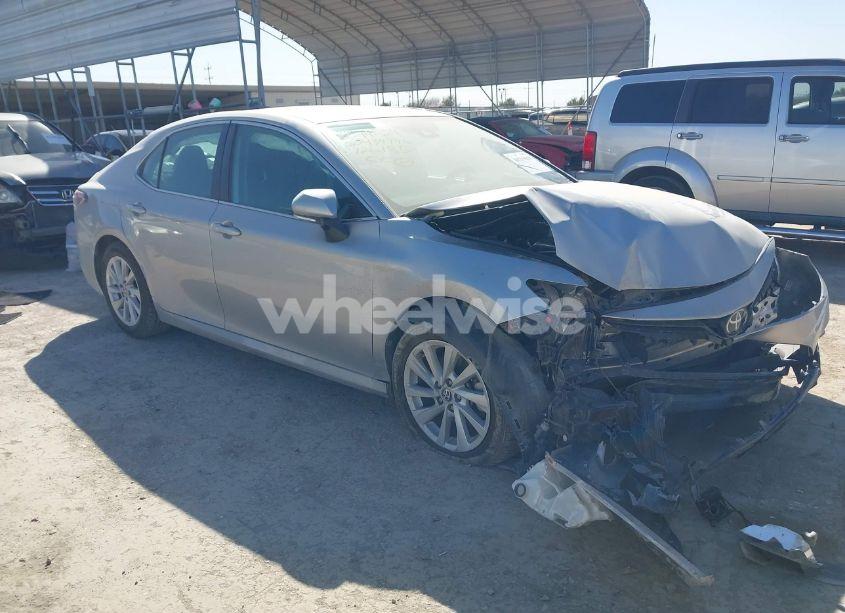 2023 Toyota Camry LE (VIN 4T1C11AK8PU726185) main photo