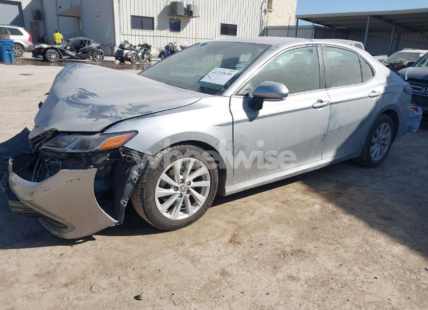 Photo 2 of 2023 Toyota Camry LE (VIN 4T1C11AK8PU726185)