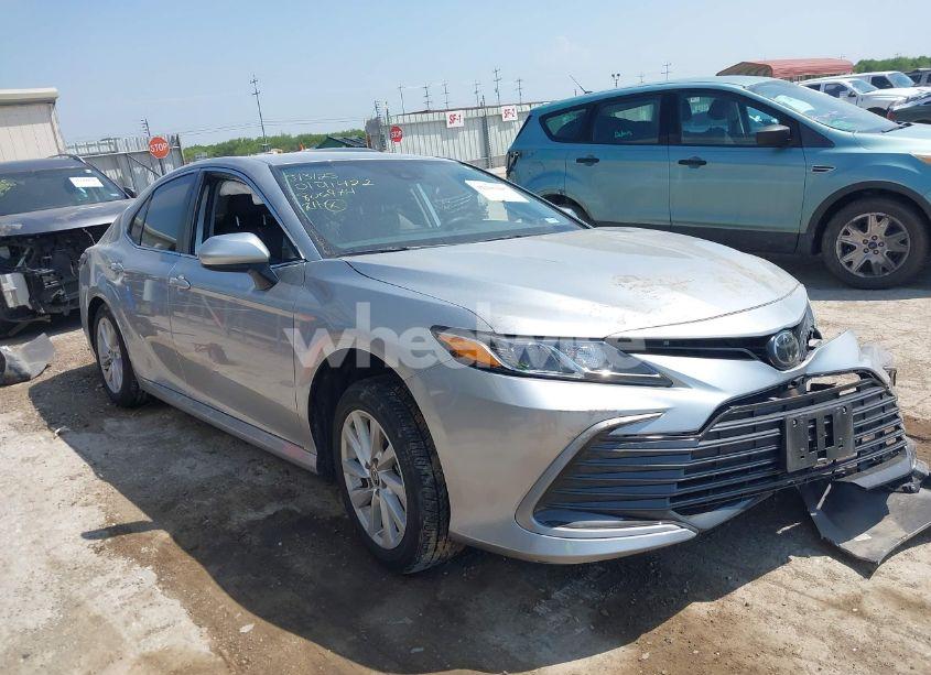 2023 Toyota Camry LE (VIN 4T1C11AK8PU806974) main photo