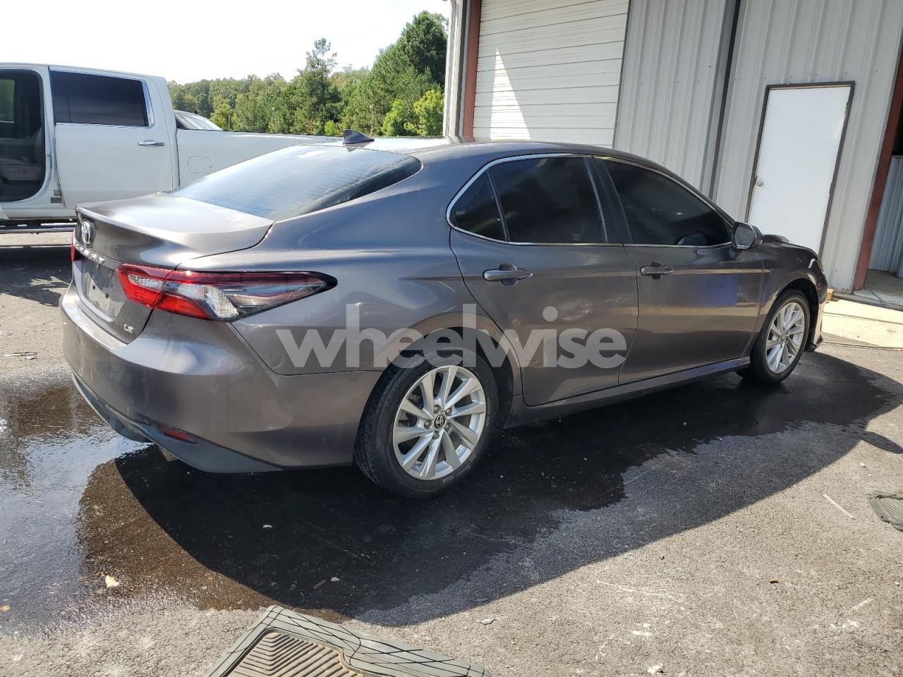 Photo 3 of 2024 TOYOTA CAMRY LE (VIN 4T1C11AK8RU197551)