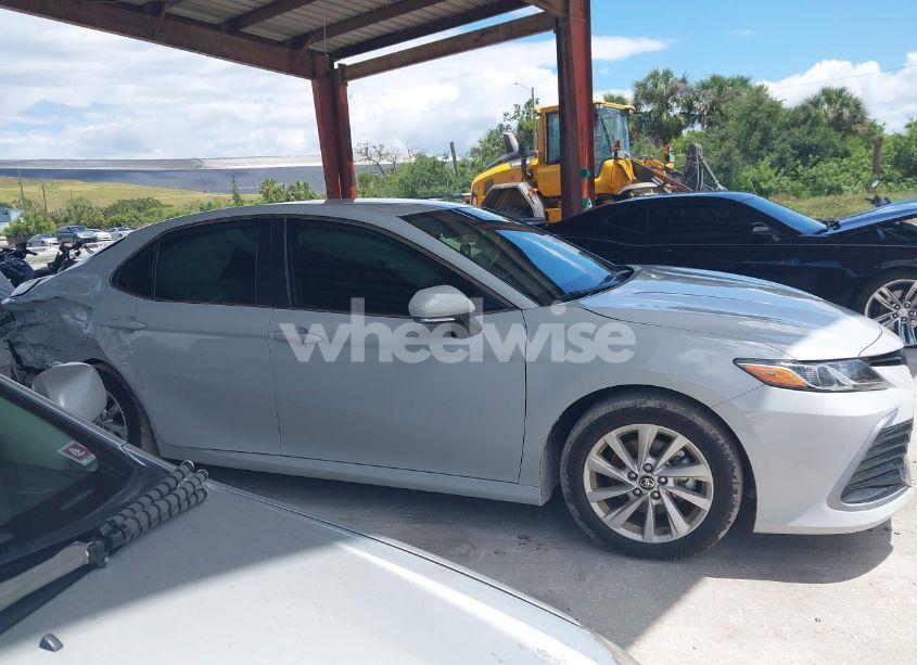 Photo 14 of 2024 Toyota Camry LE (VIN 4T1C11AK8RU215529)