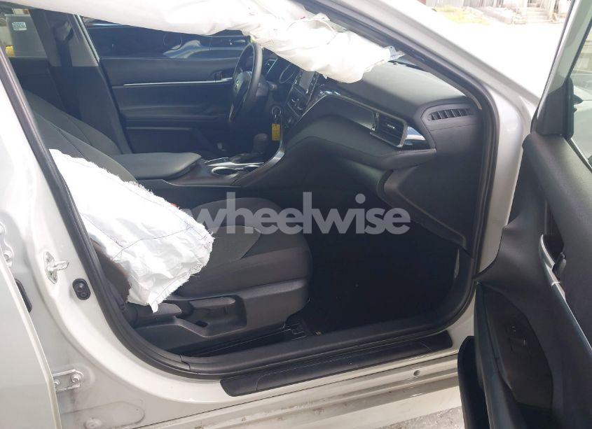 Photo 5 of 2024 Toyota Camry LE (VIN 4T1C11AK8RU215529)