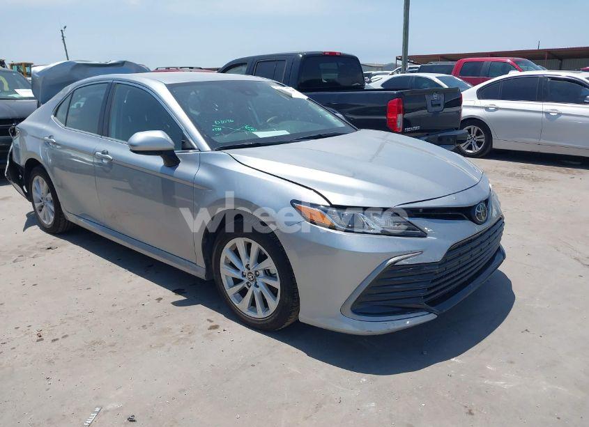 2024 Toyota Camry LE (VIN 4T1C11AK8RU867759) main photo