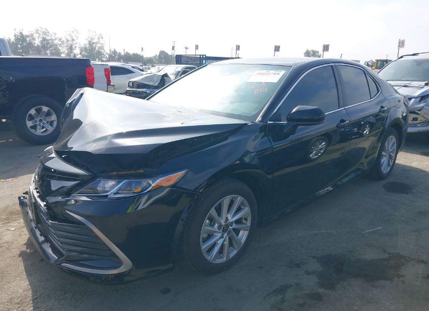 Photo 2 of 2024 Toyota Camry LE (VIN 4T1C11AK8RU877093)