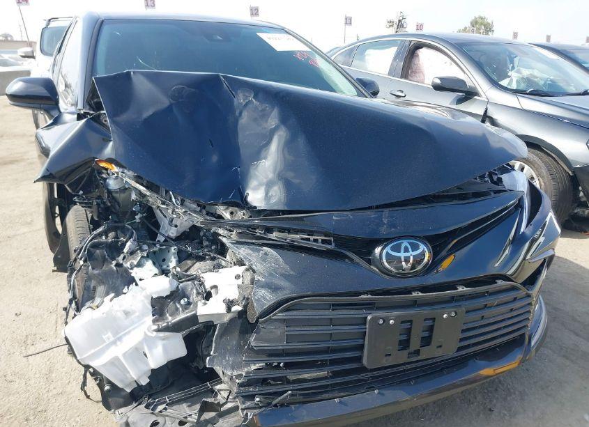 Photo 6 of 2024 Toyota Camry LE (VIN 4T1C11AK8RU877093)