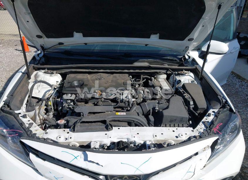 Photo 10 of 2020 Toyota Camry LE (VIN 4T1C11AK9LU315906)