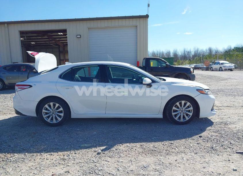 Photo 14 of 2020 Toyota Camry LE (VIN 4T1C11AK9LU315906)