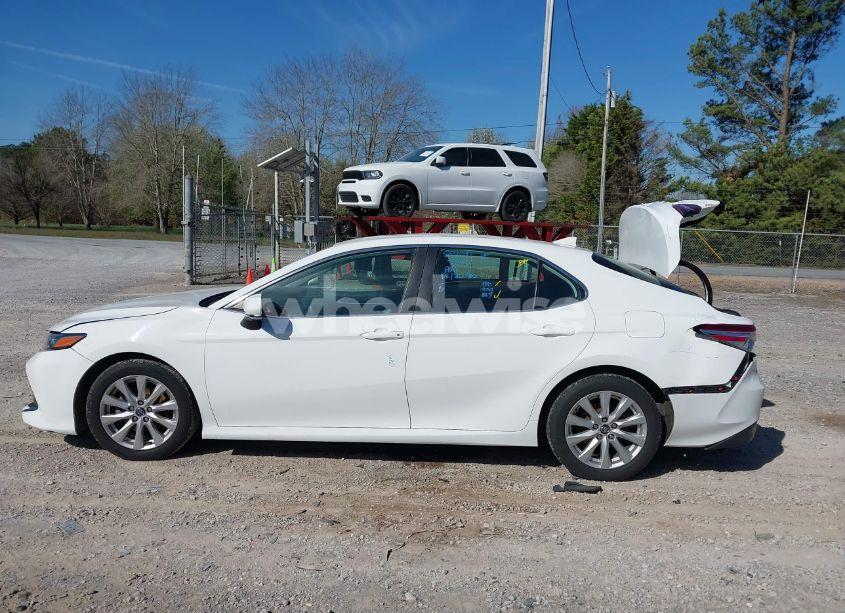 Photo 15 of 2020 Toyota Camry LE (VIN 4T1C11AK9LU315906)