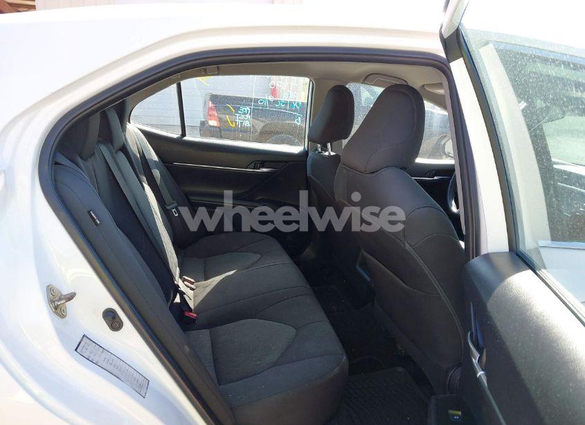 Photo 8 of 2020 Toyota Camry LE (VIN 4T1C11AK9LU315906)