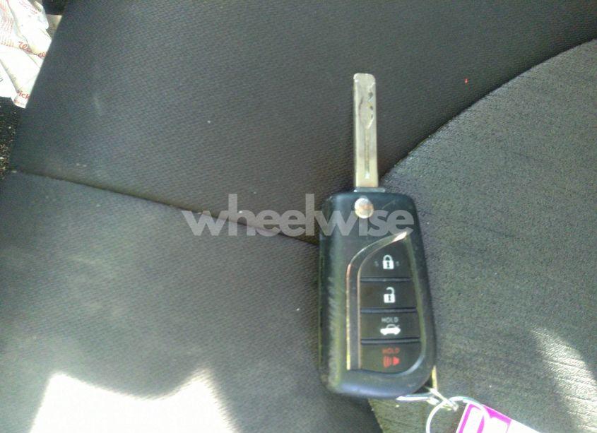 Photo 11 of 2020 Toyota Camry LE (VIN 4T1C11AK9LU386250)