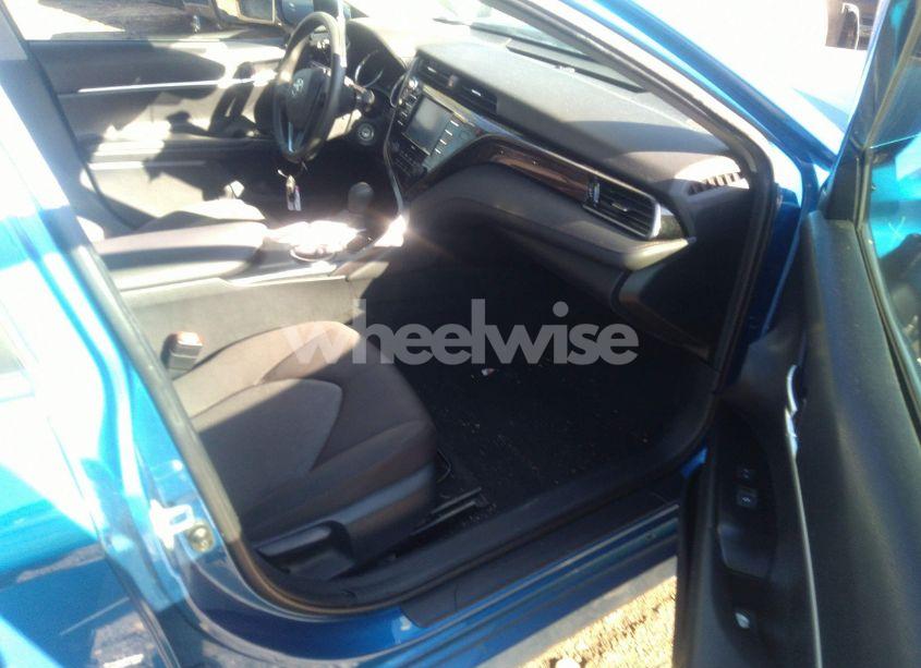 Photo 5 of 2020 Toyota Camry LE (VIN 4T1C11AK9LU386250)