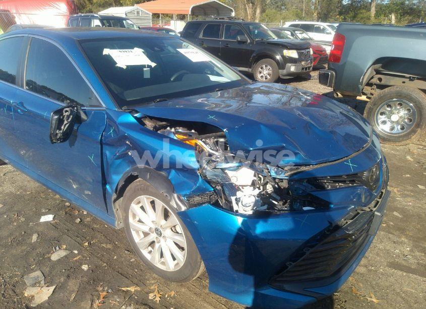 Photo 6 of 2020 Toyota Camry LE (VIN 4T1C11AK9LU386250)